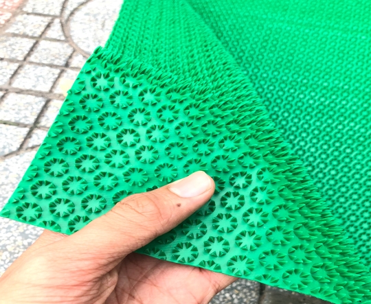 Thảm nhựa gai hoa cúc 3M
